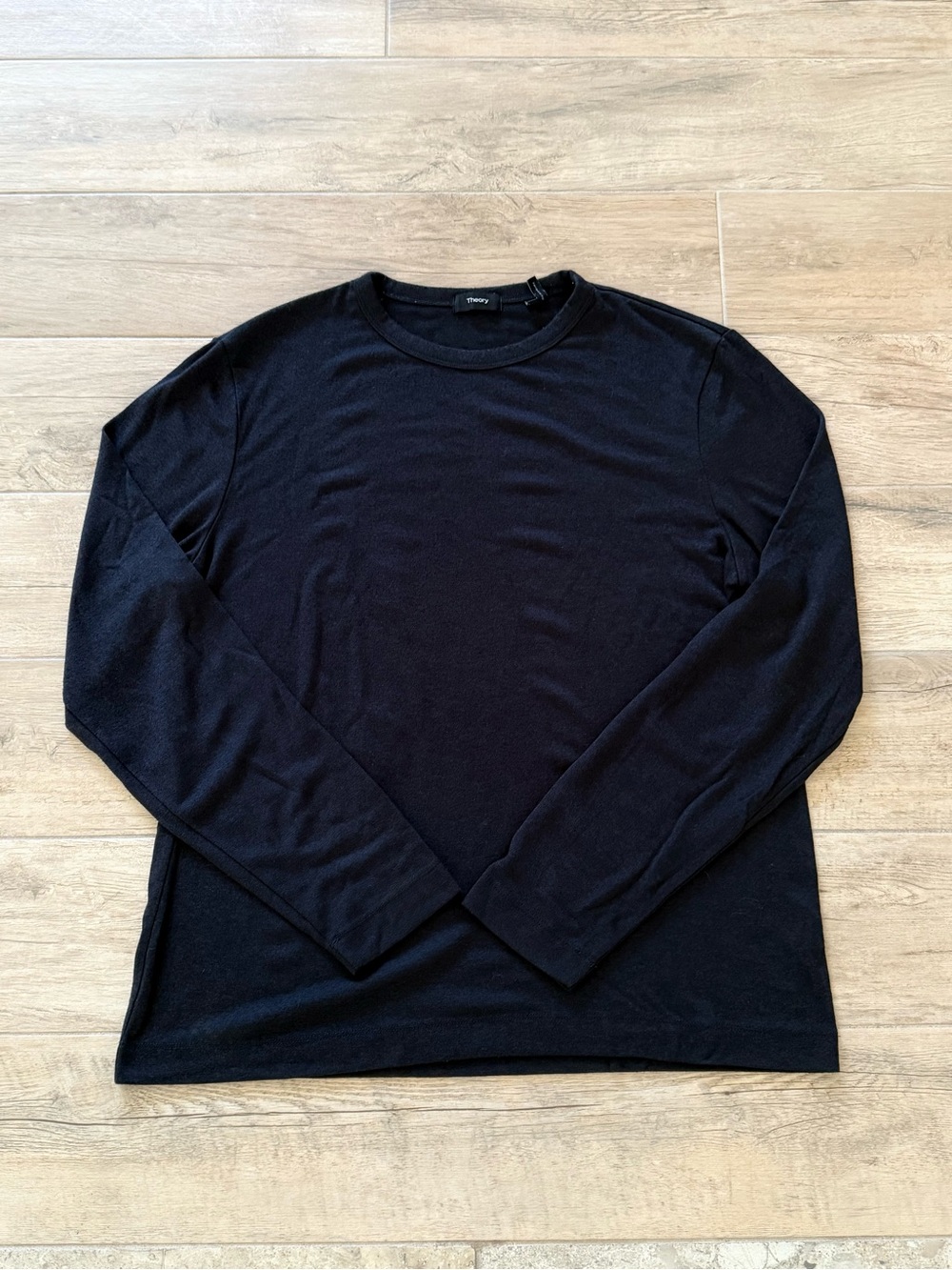 Theory Men’s Black Long-Sleeve Crewneck Shirt